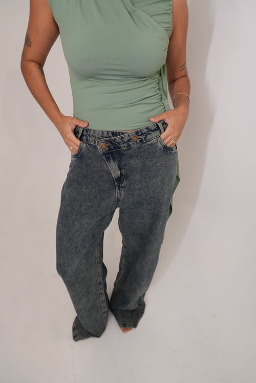 Calça Jeans Kylie Lavagem Sujinha